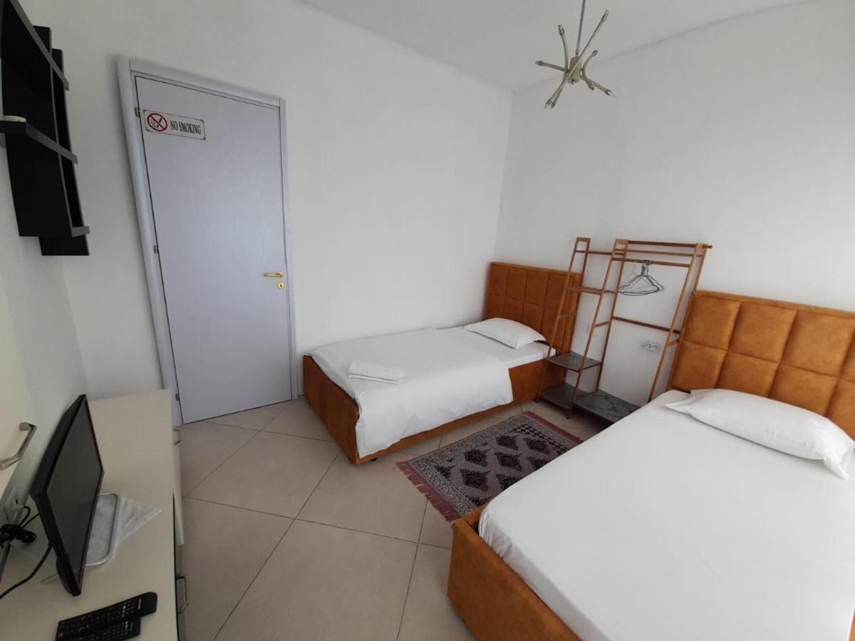 Guesthouse Bela 地拉那 外观 照片