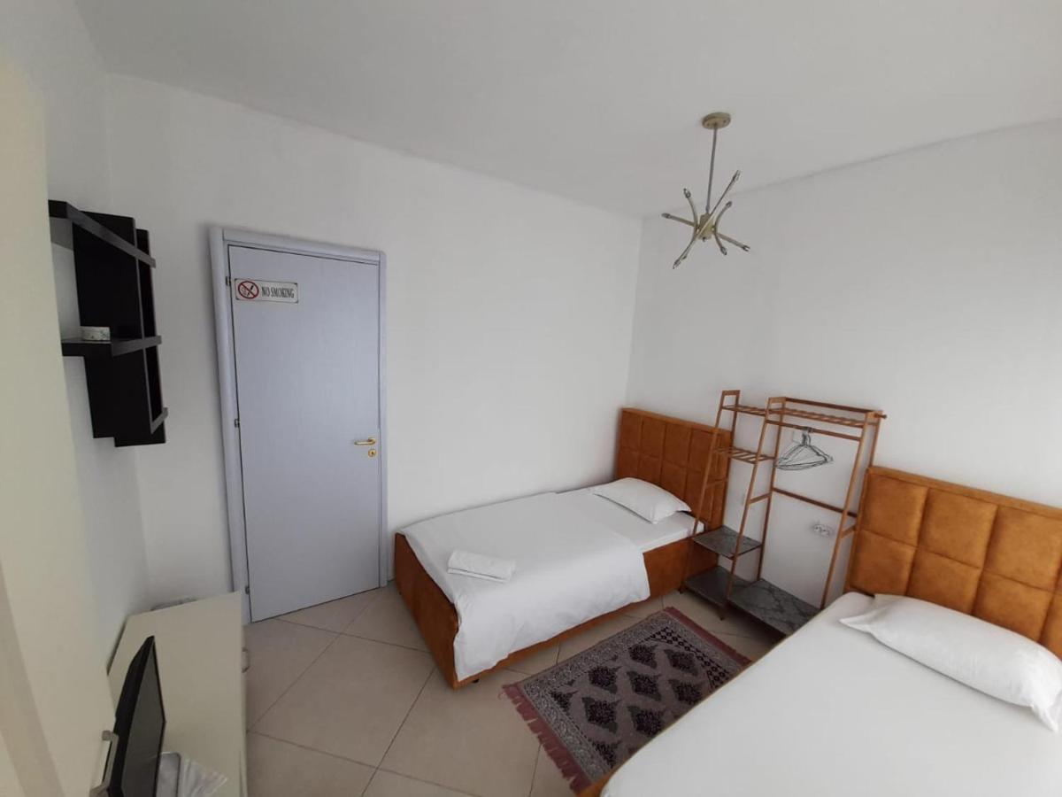 Guesthouse Bela 地拉那 外观 照片
