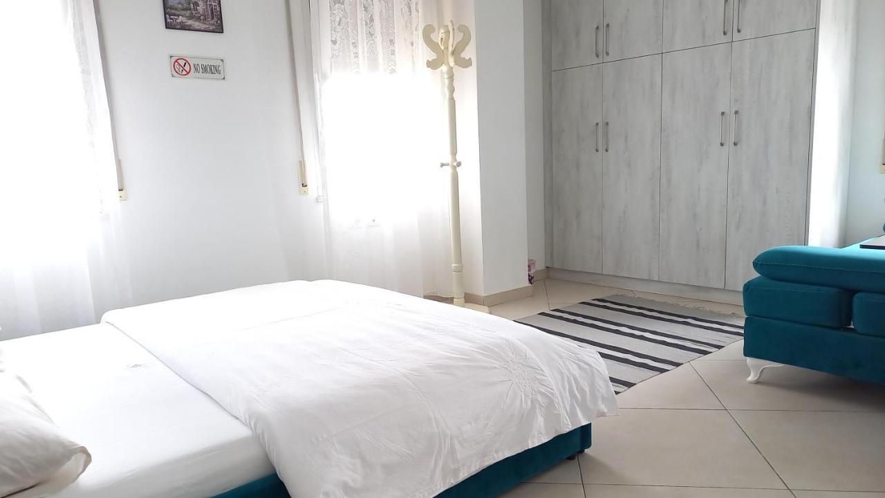 Guesthouse Bela 地拉那 外观 照片