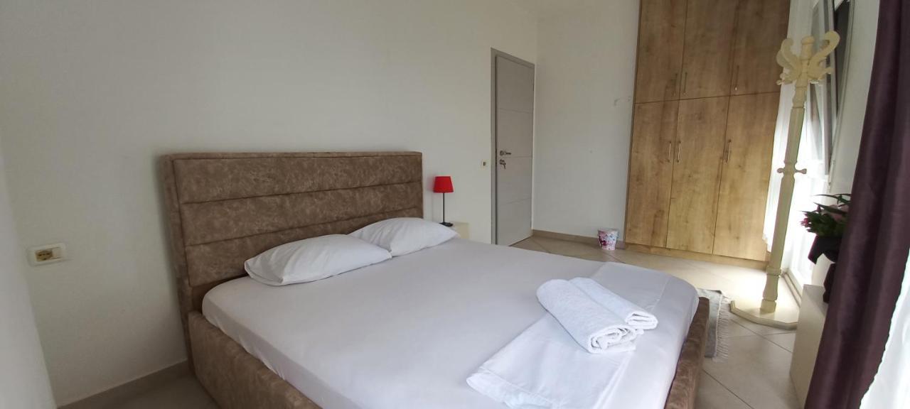 Guesthouse Bela 地拉那 外观 照片