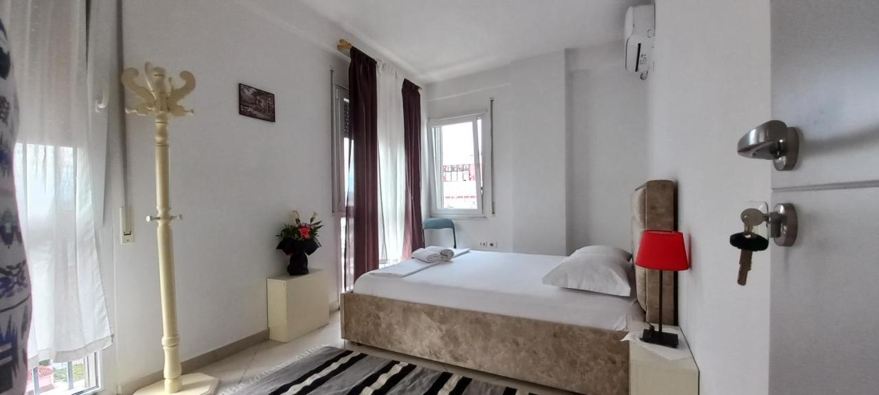 Guesthouse Bela 地拉那 外观 照片